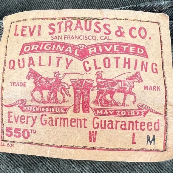 Levi's Green 550 Relaxed Fit Tapered Leg Black Tab Jeans Size 8 Women's - Picture 2 of 5